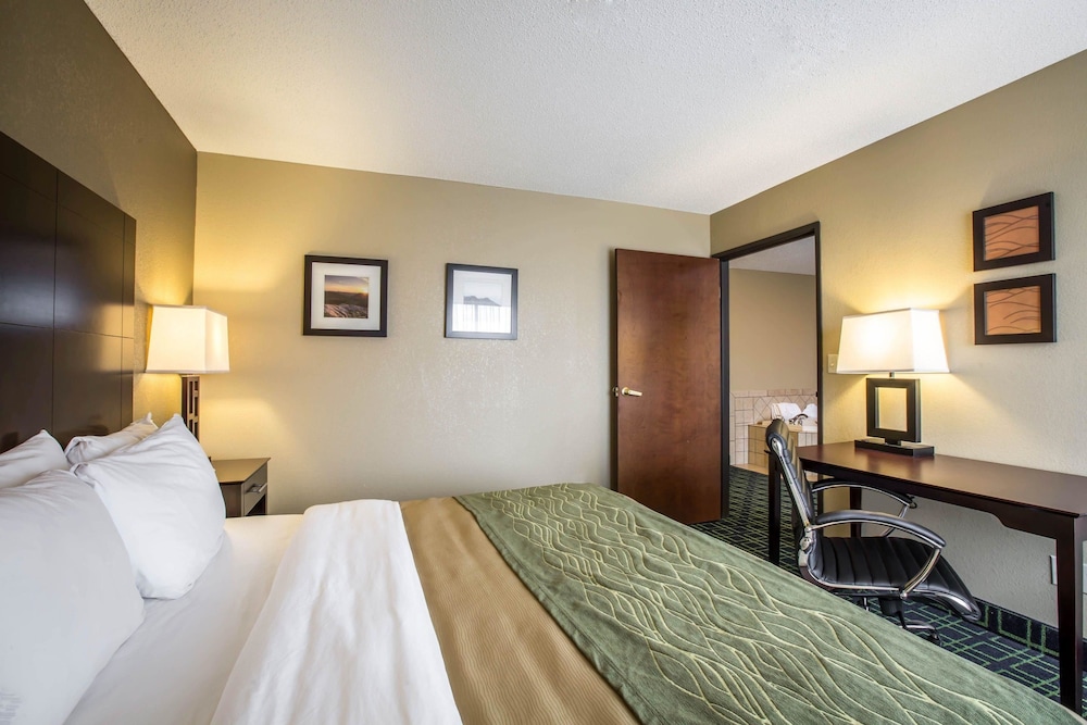 Quality Inn Franklin, NC 13/32