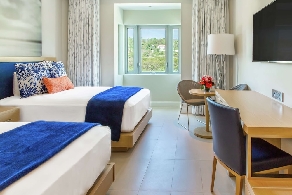 Harbor Club St Lucia, Curio Collection by Hilton 27/58