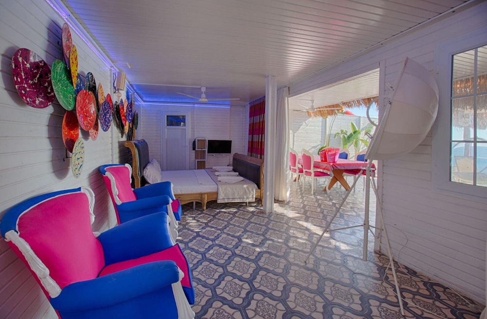 Club Hotel Anjeliq 24/50