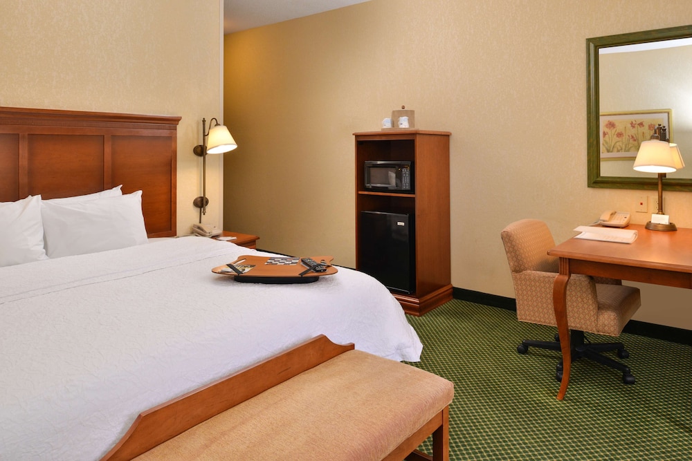 Hampton Inn & Suites St. Louis-Edwardsville 29/69