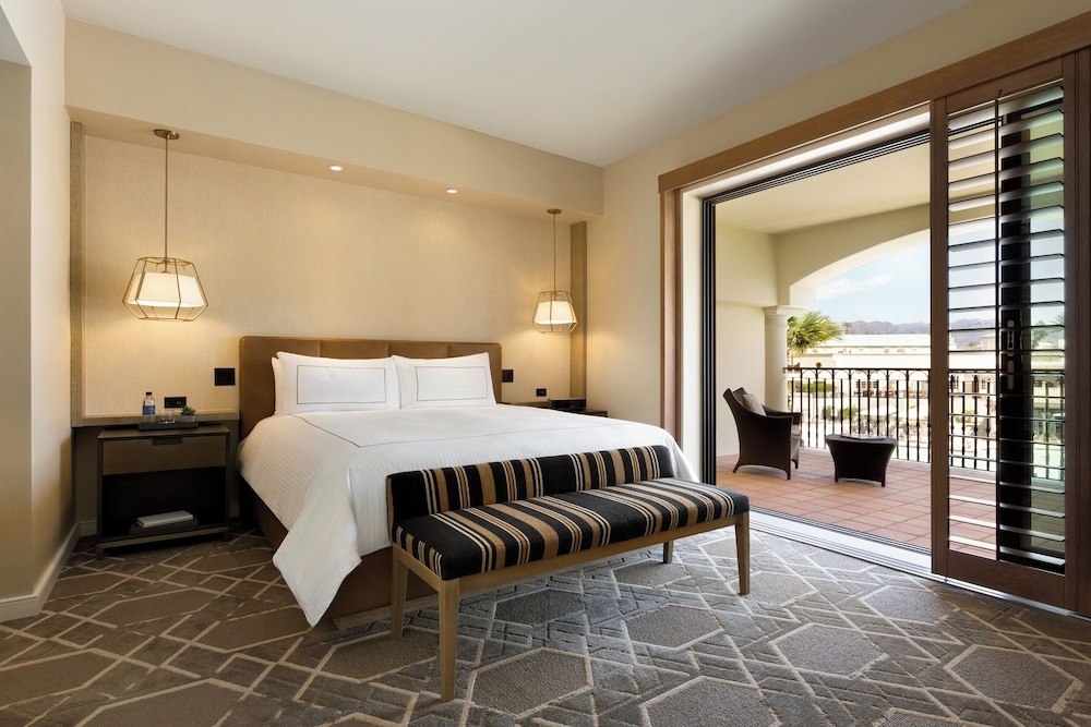 1 Bedroom, Beach, Sunset, Suite, King Bed, Pool View, Balcony or Patio, Large