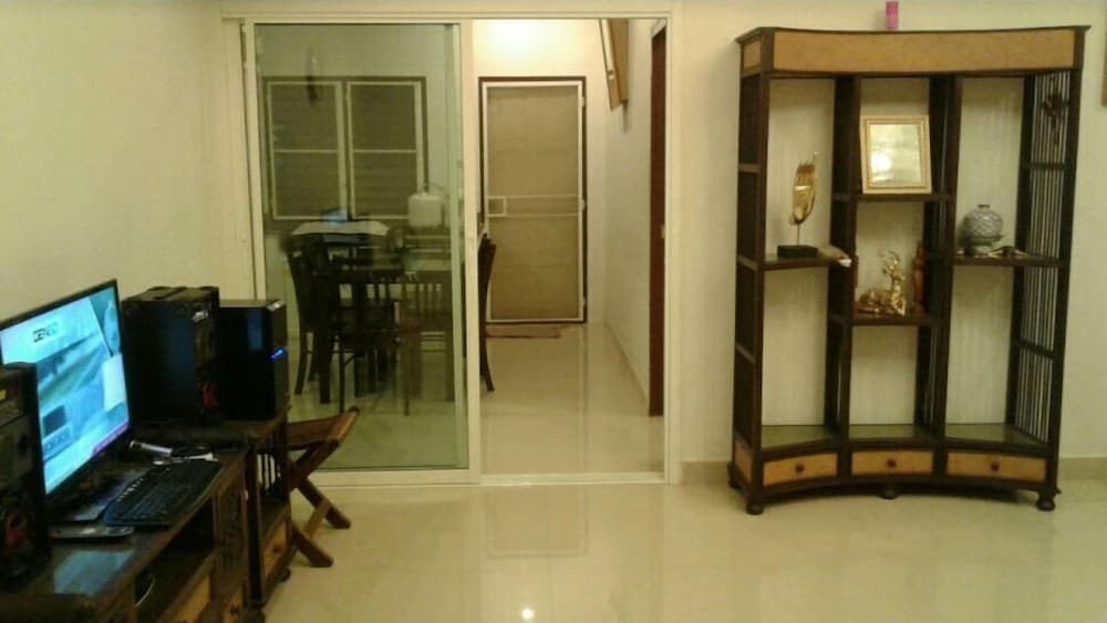 Wongsuwan Pool Villa 24/50