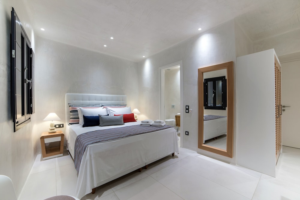 Day Dream Luxury Suites 21/81