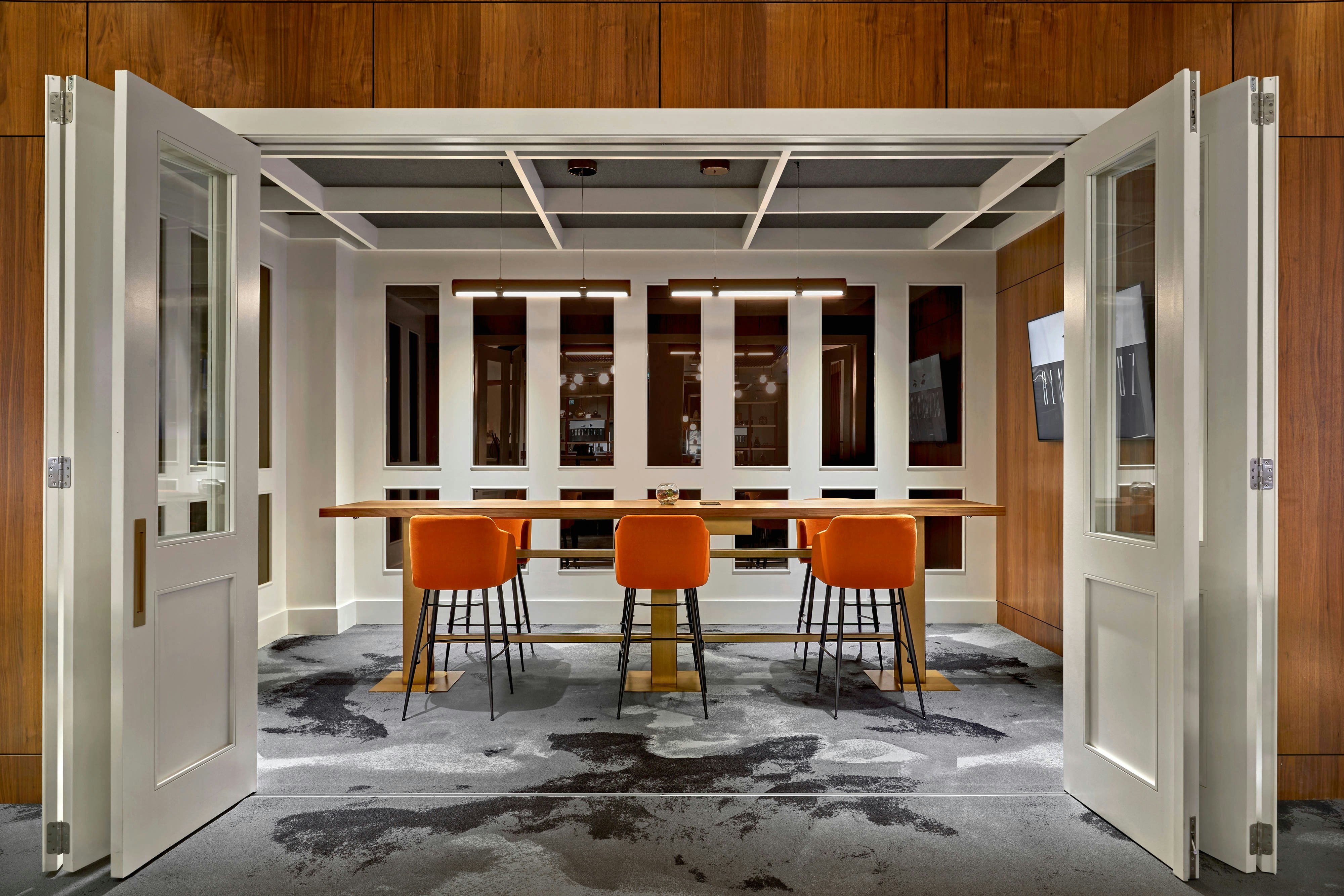 Courtyard By Marriott Calgary South 14/15