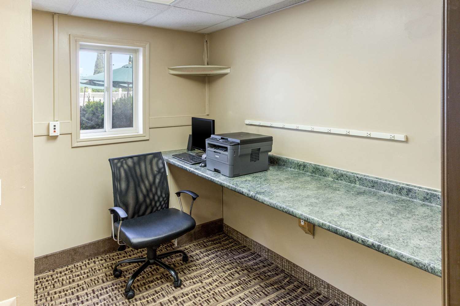 Quality Inn & Suites Plattsburgh 35/41