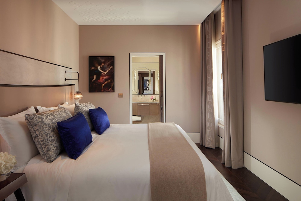جناح بسرير كينج بإطلالة على المدينة، The St. Regis Venice 2/3