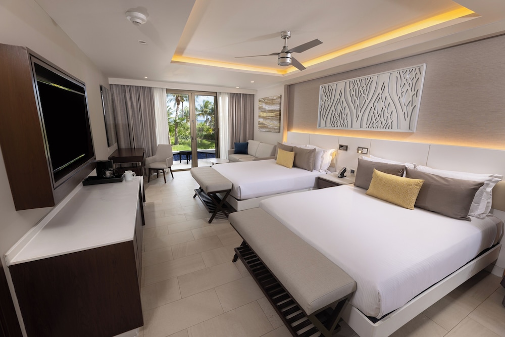 Diamond Club, Swim Out, Luxury, Suite