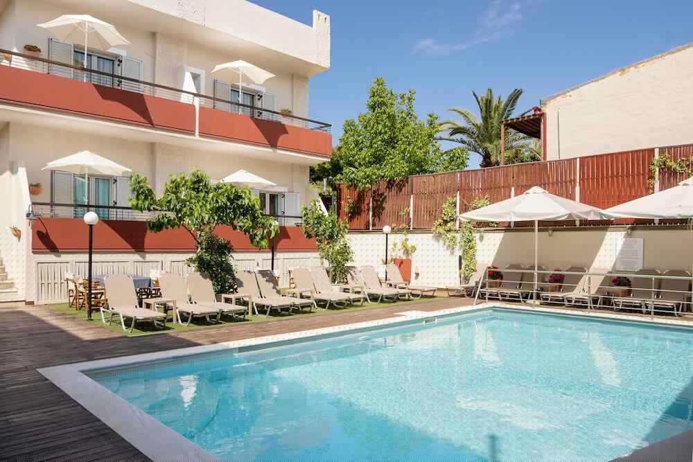 Talos Hotel Apartments 4/50