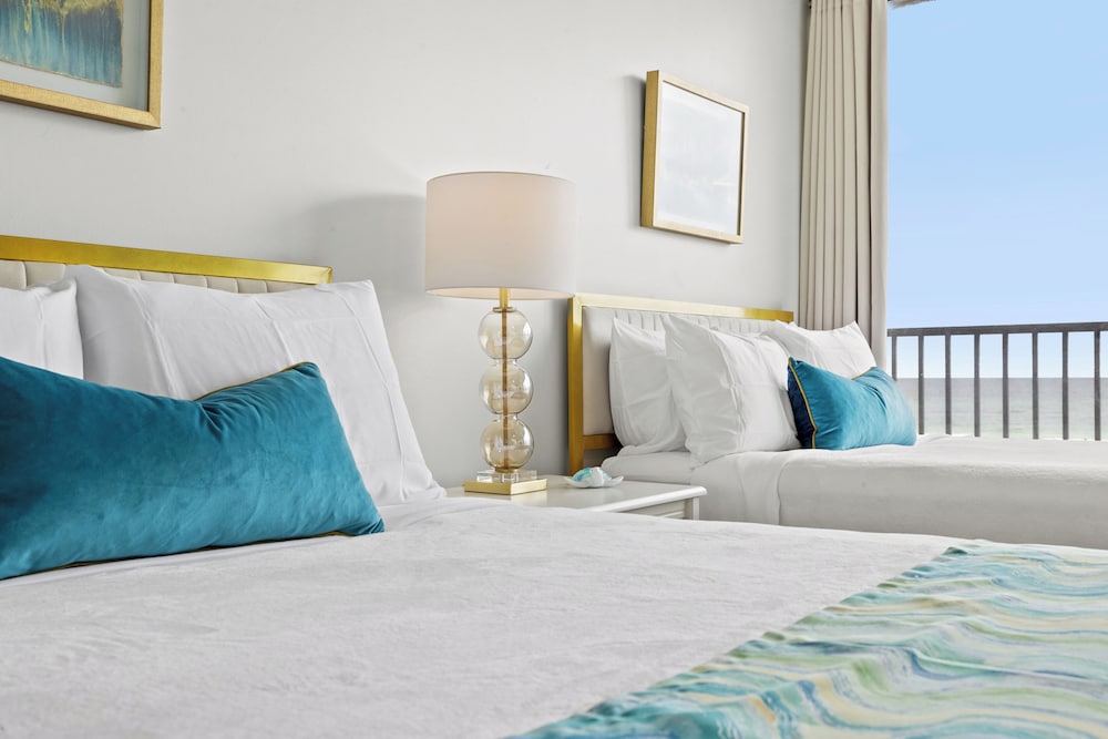 2 Bedrooms, Condo, Coastal, 2 Double Beds, King Bed, Bunk Bed, Beach Front, 2 Bathrooms, Sofa، Sandpiper Beacon Beach Resort 6/9