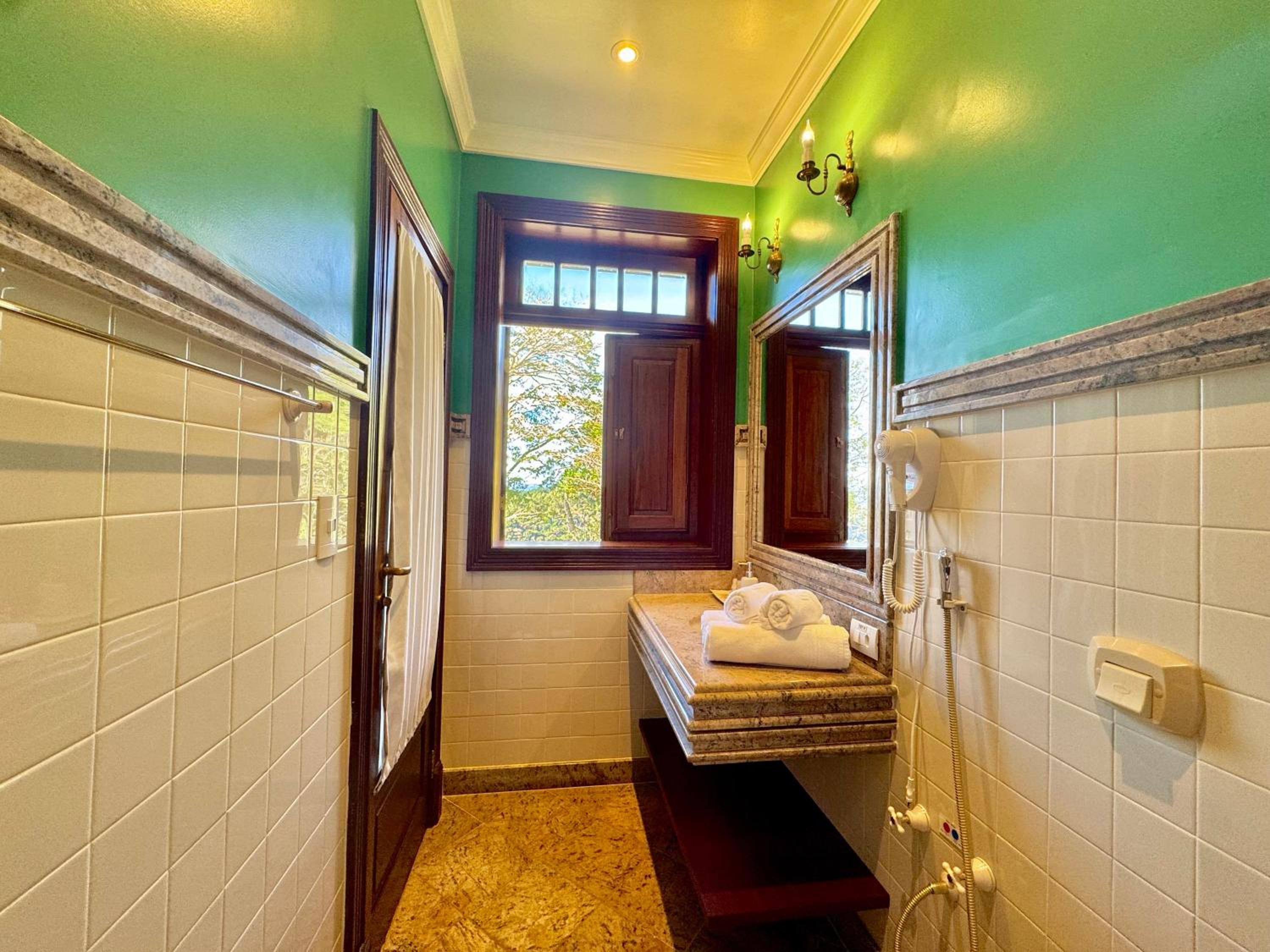 Aroso Paco Hotel 25/50