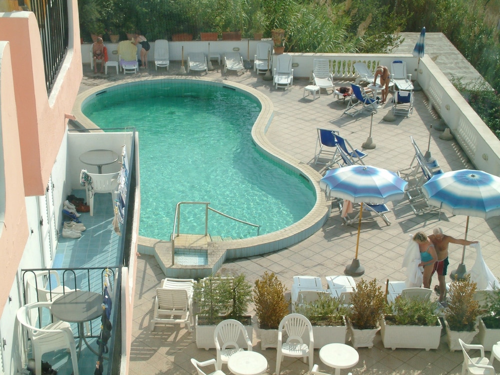 Hotel La Ginestra 28/32