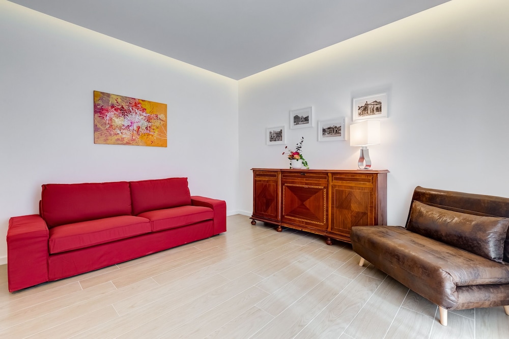 Lovely 3 rooms apartment close Trastevere Station 13/25