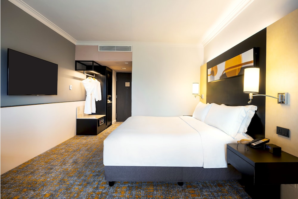 DELUXE HIGH FLOOR