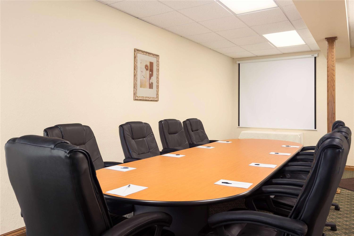 Country Inn & Suites by Radisson Lincoln North Hotel and Conference Center NE 20/22