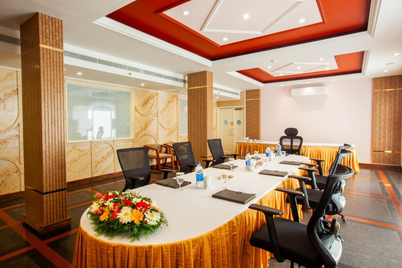 HOLIDAY HOTEL CHERAI 21/28