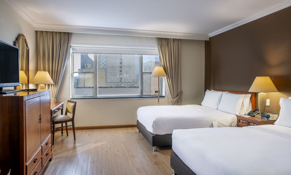 ROOM, TWIN BEDS