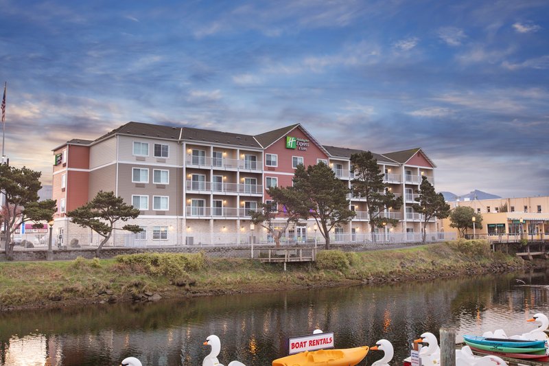 Holiday Inn Express Hotel And Suites Seaside Convention Center 2/65