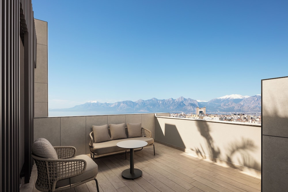 Residence Inn by Marriott Antalya 74/82