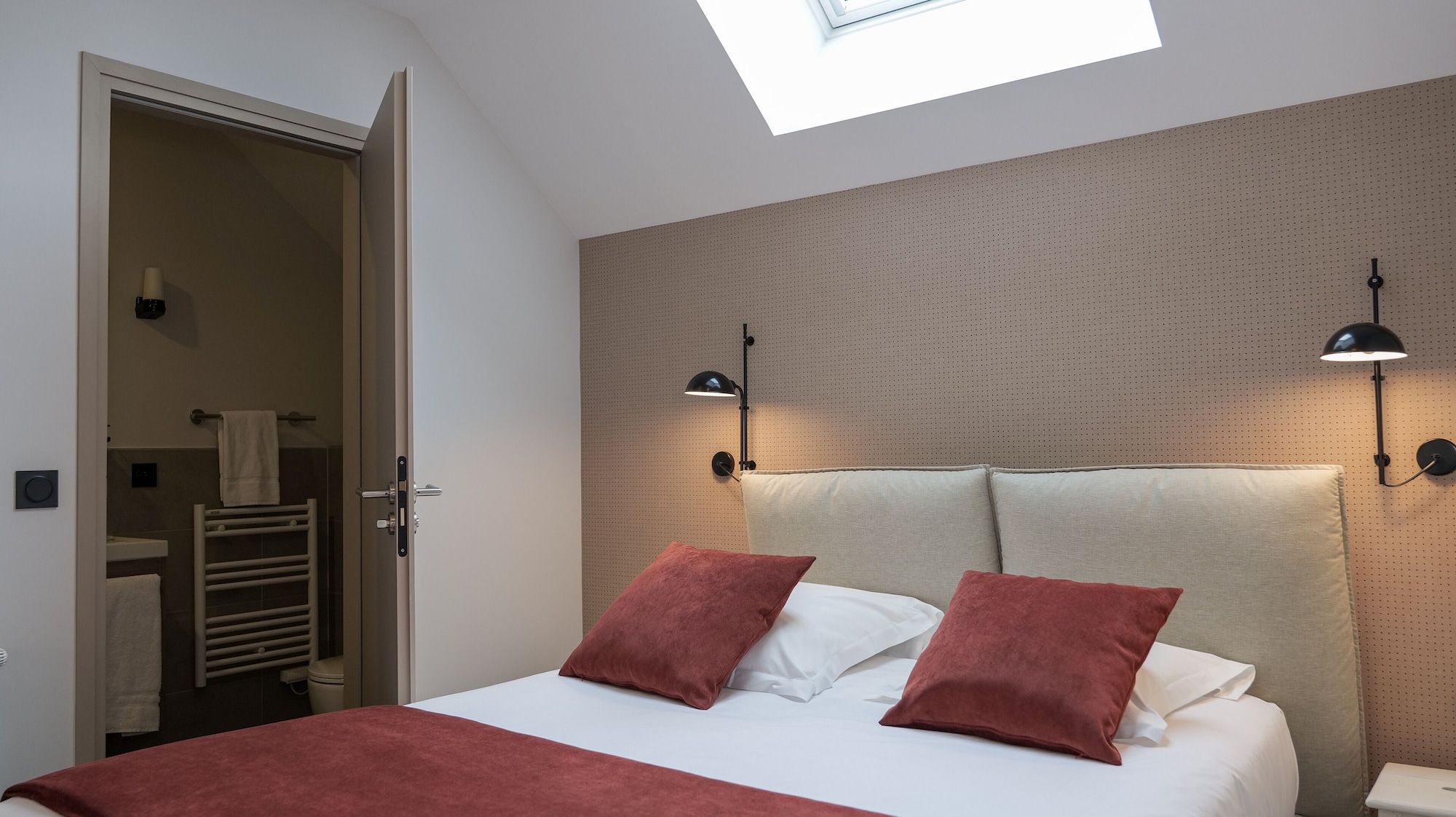 3 BEDROOMS, PREMIUM, APARTMENT, TWIN BEDS, 1 QUEEN AND 1 SINGLE BED, MOUNTAIN VIEW, SOFA, TERRACE