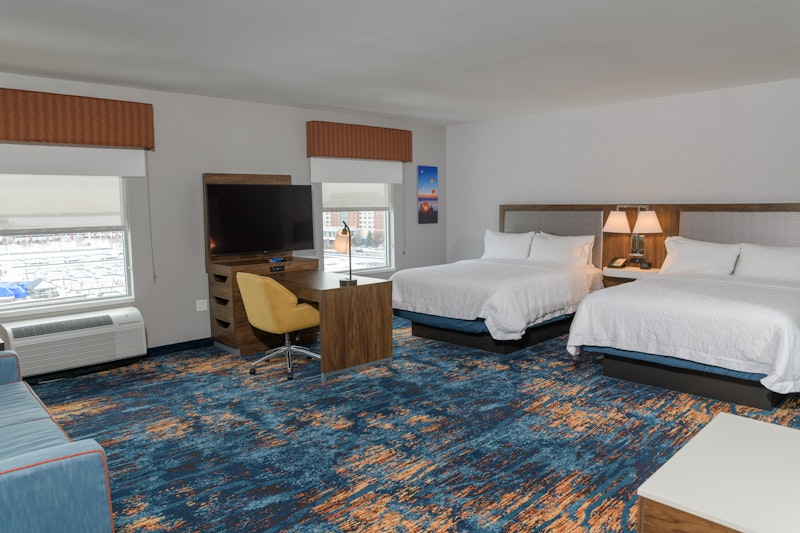 Hampton Inn & Suites Erie Bayfront 16/54
