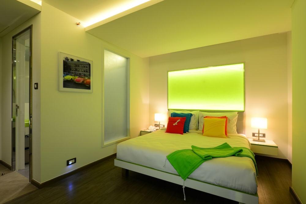 The Lime Boutique Suites 10/38