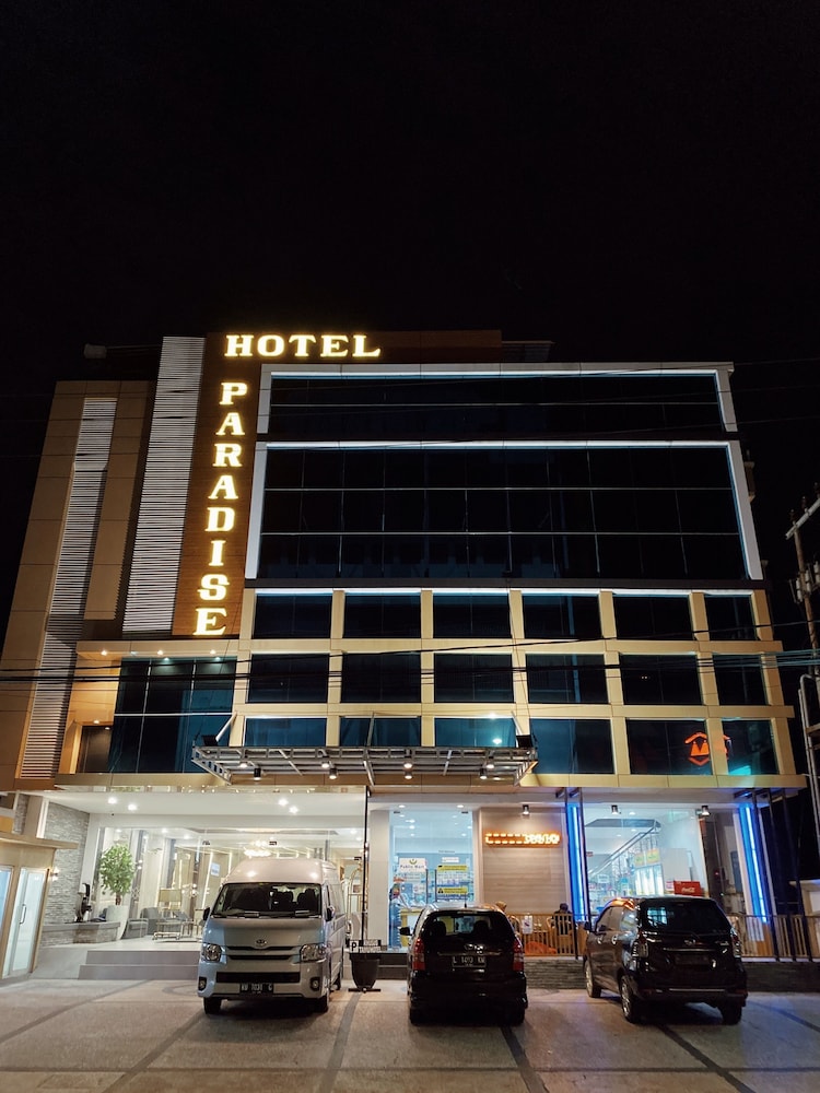 Paradise Hotel Tarakan 1/65