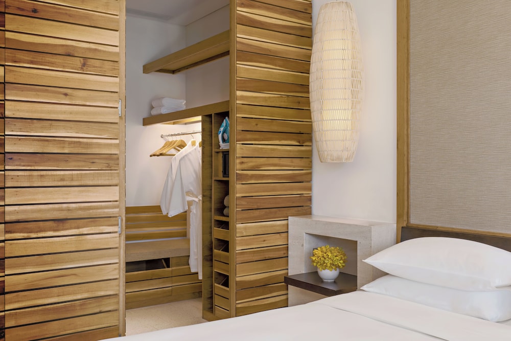 1 Bedroom, Residence, King Bed, Ocean View, Hyatt Regency Danang Resort And Spa 3/3