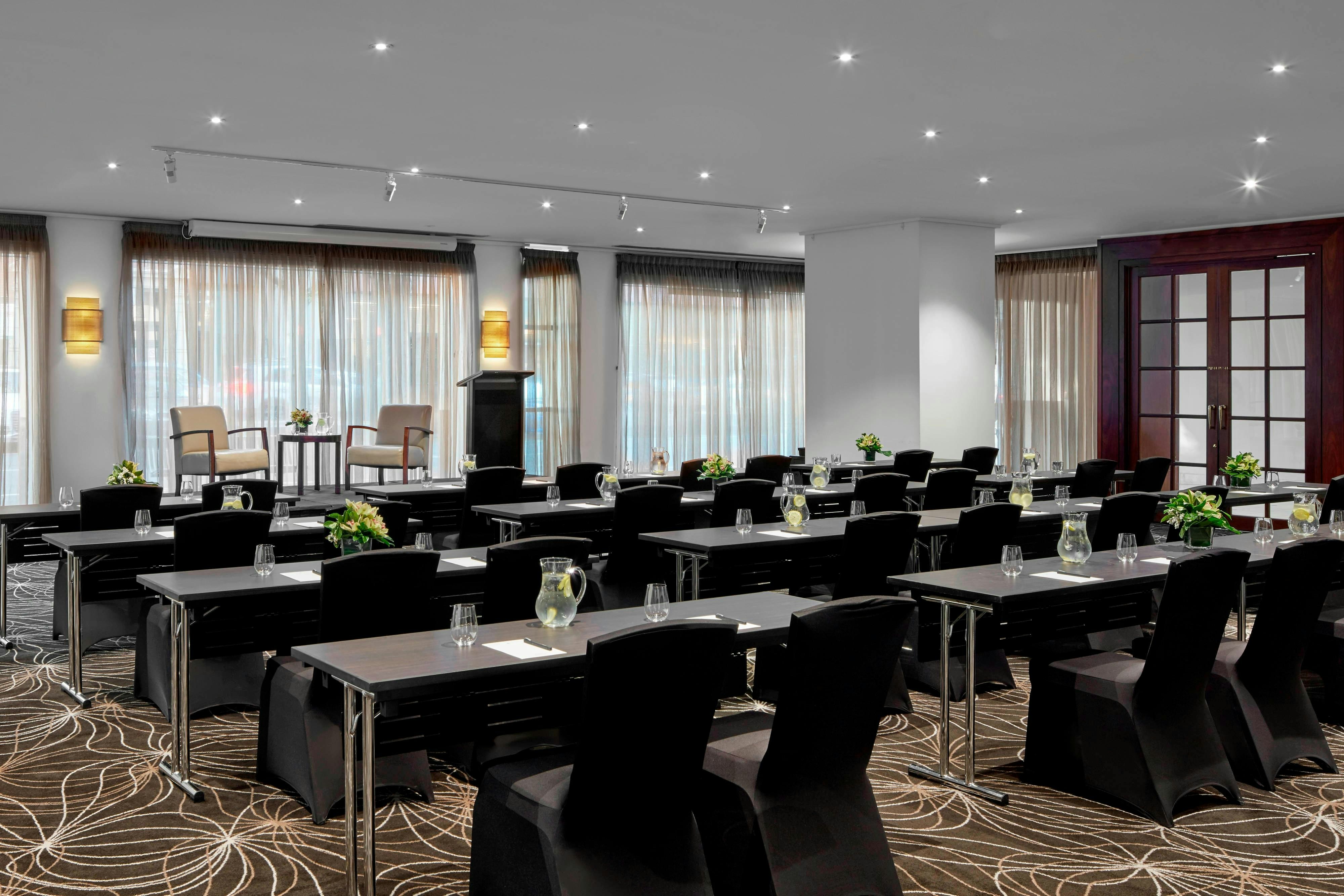 Melbourne Marriott Hotel 14/21