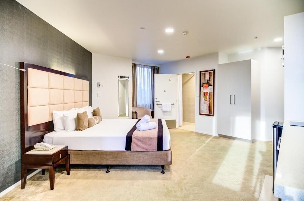 Vr Queen Street Hotel And Suite 18/63