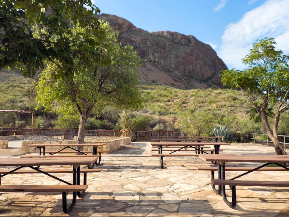Terlingua Ranch Lodge 10/64