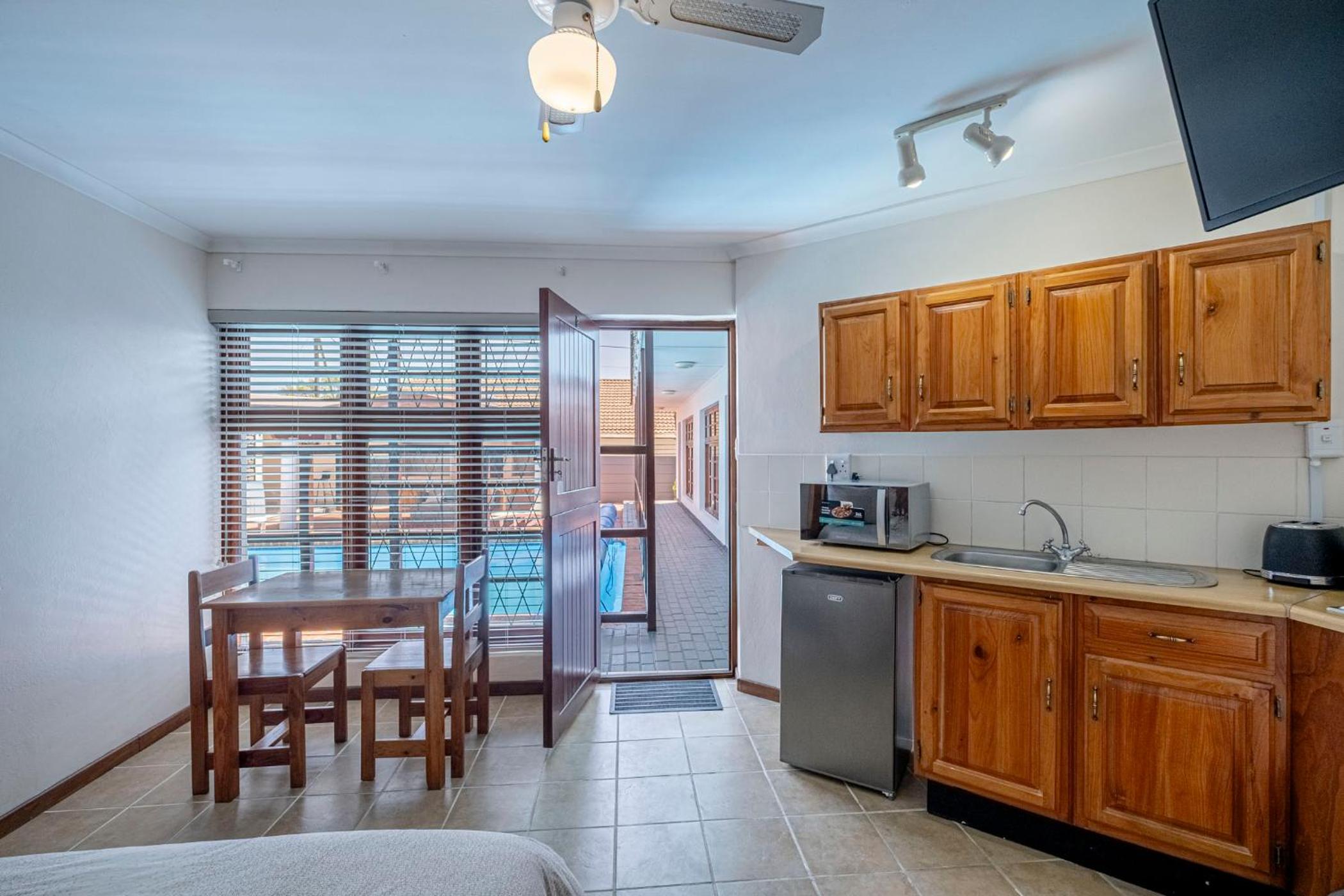 5 Third Avenue Guest House 7/28