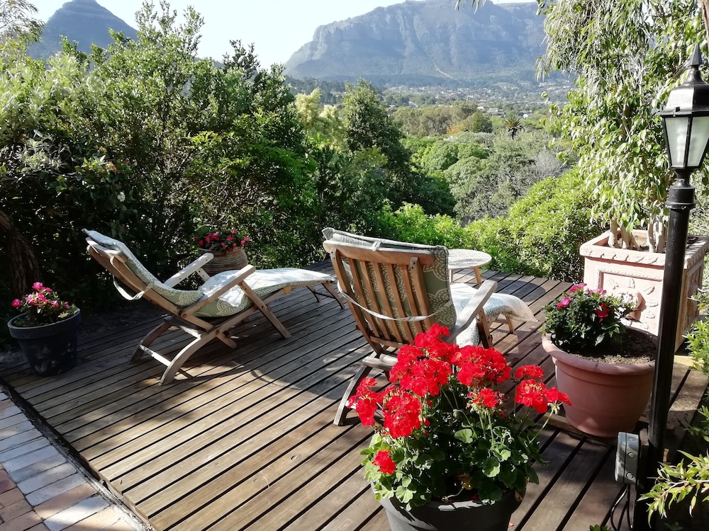 Hout Bay Hilltop 1/23