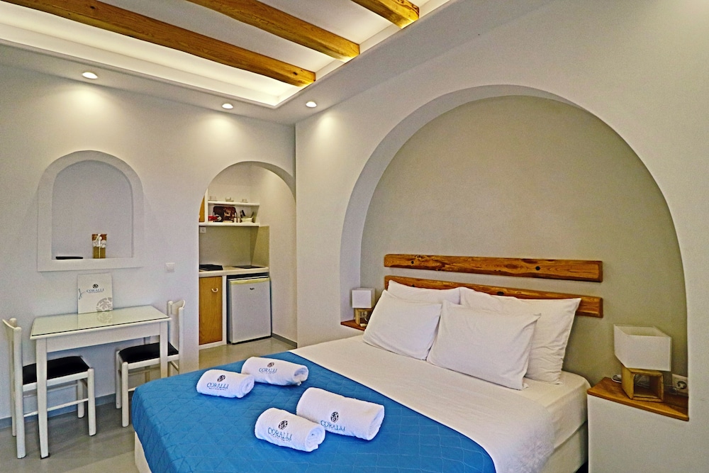 Coralli Beach Apartments 8/50