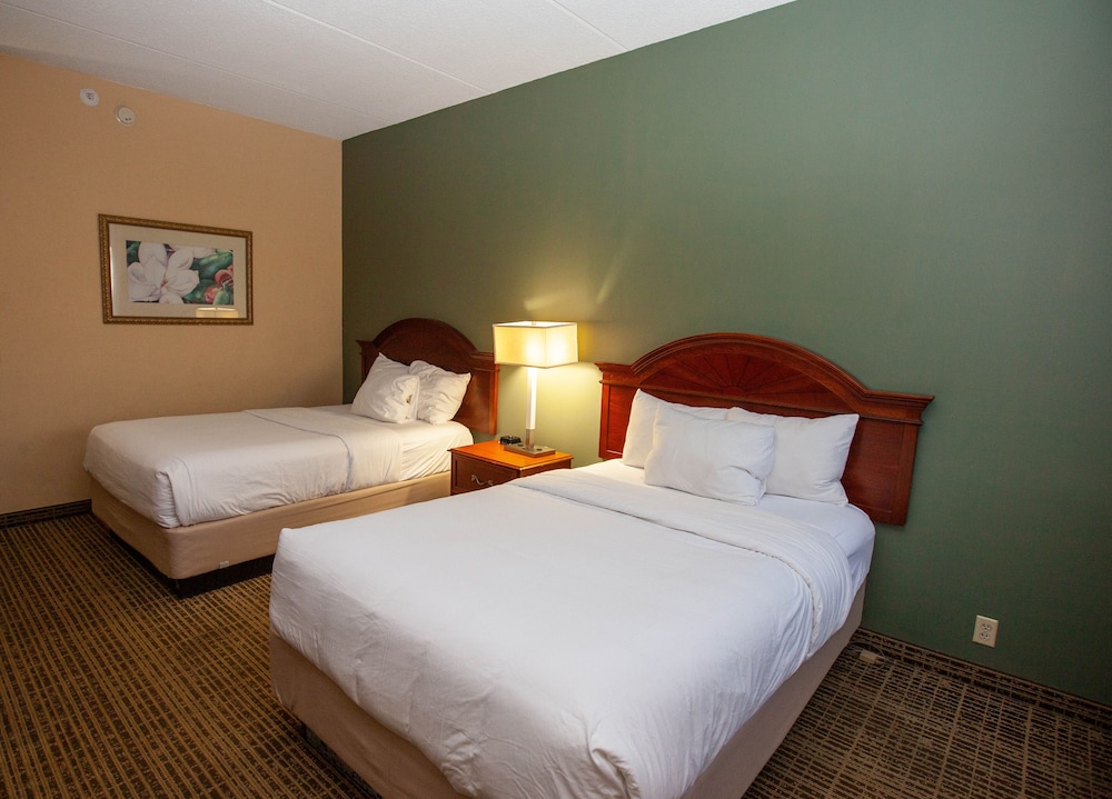 Baymont by Wyndham Knoxville/Cedar Bluff 16/59