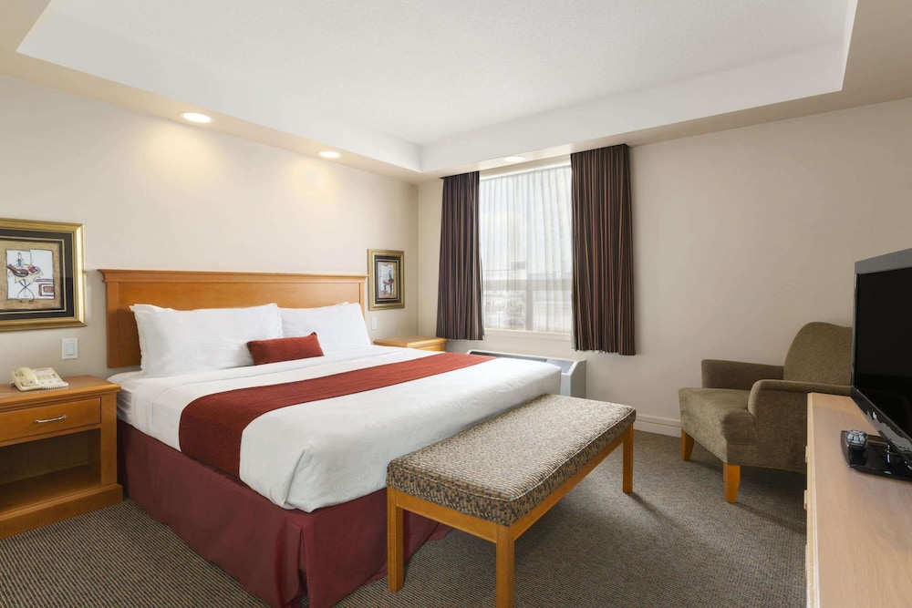 Travelodge By Wyndham Spruce Grove 20/50