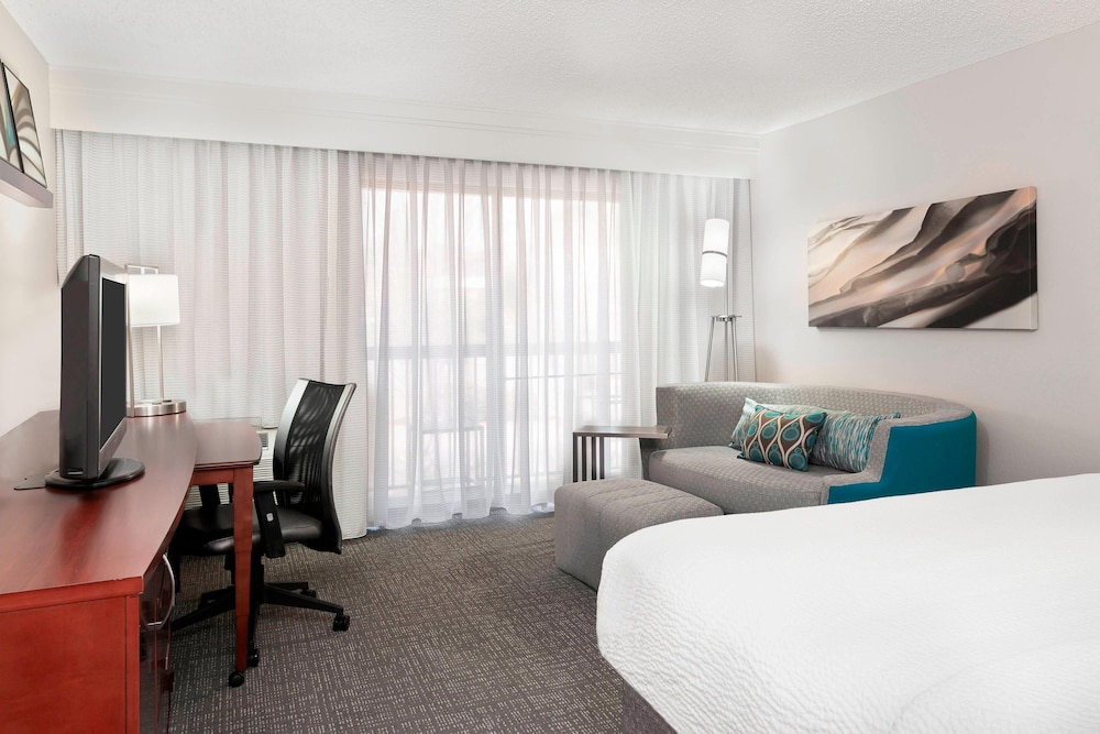 Courtyard By Marriott Asheville 28/39
