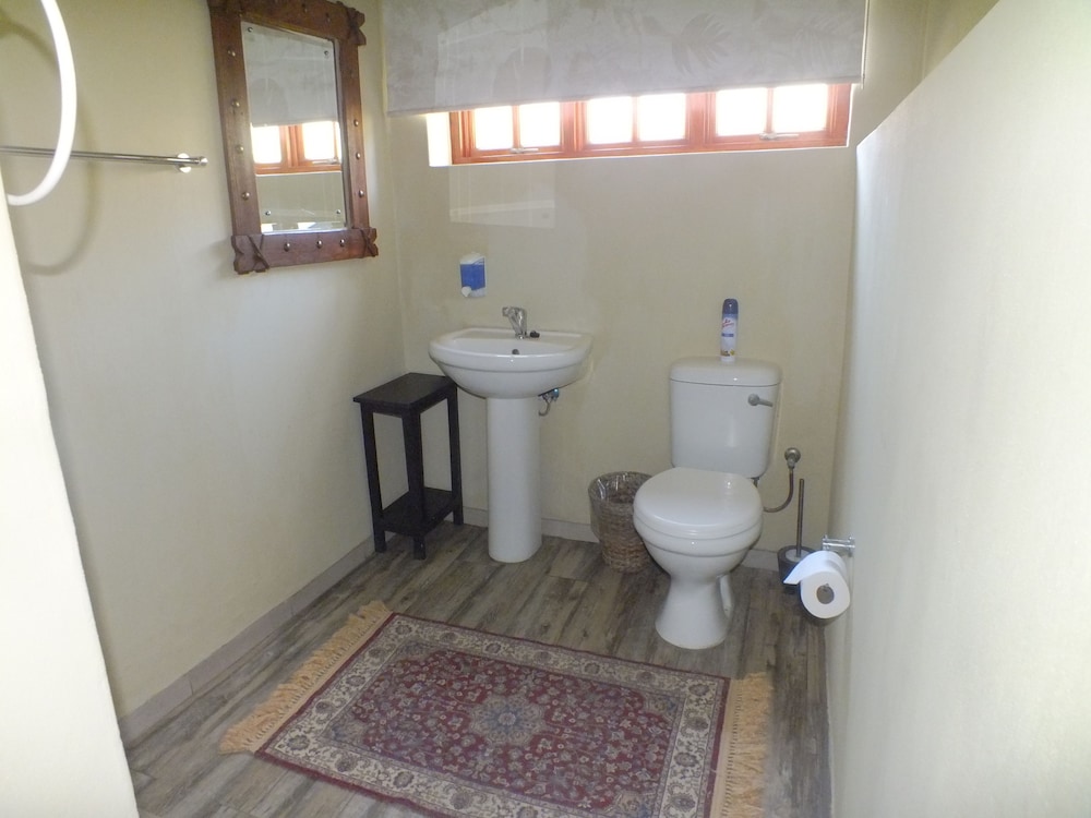 Uzuri Guesthouse 47/47