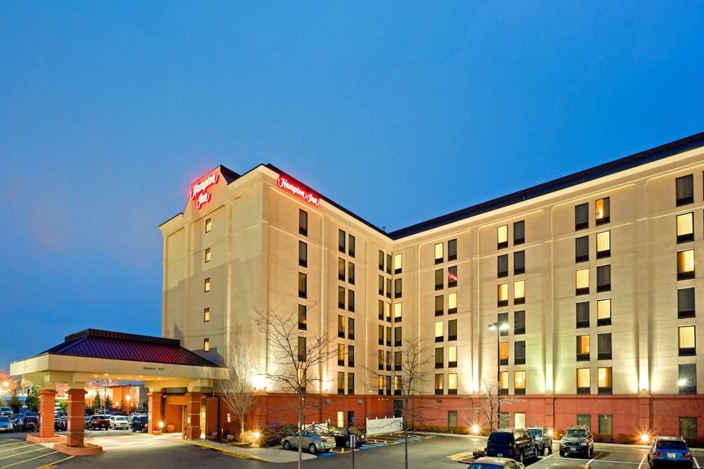 Hampton Inn Boston Logan Airport 1/38