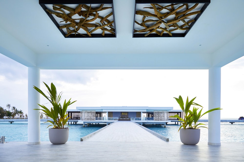 Lobby at Hotel Riu Atoll, Kedhigandu