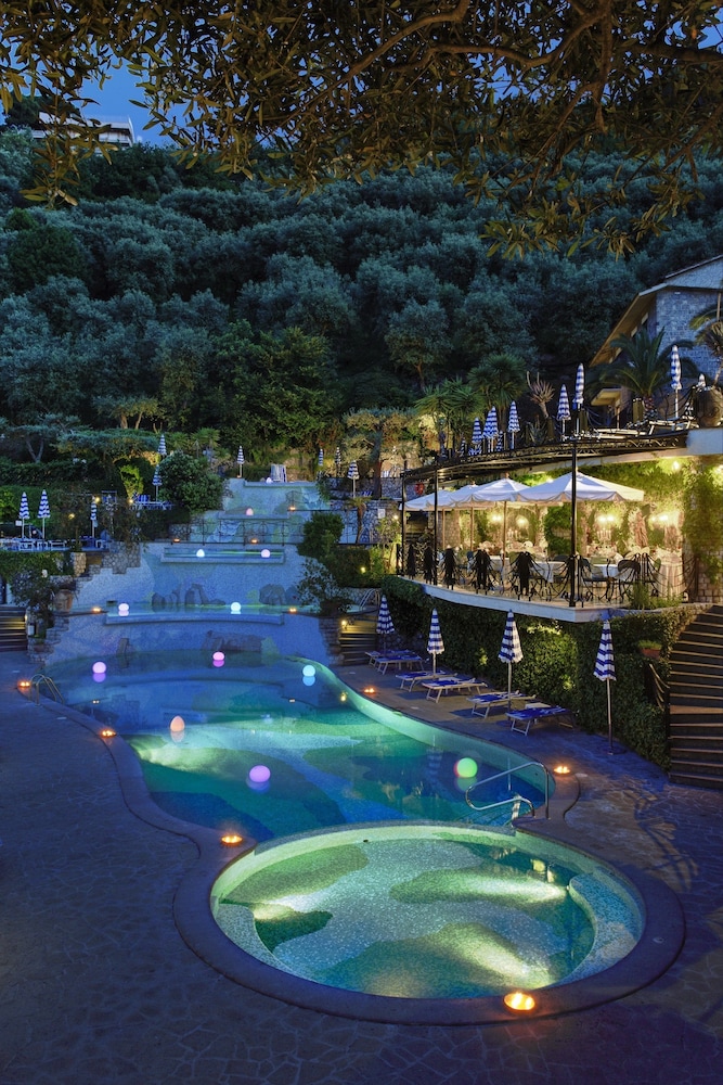 Grand Hotel Capodimonte in SORRENTO