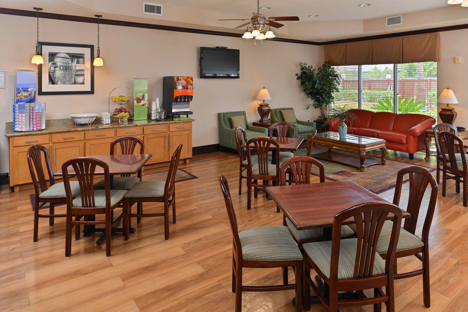 restaurant cafeteria