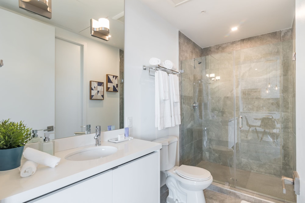 Vhc Luxury Apartments 66/67