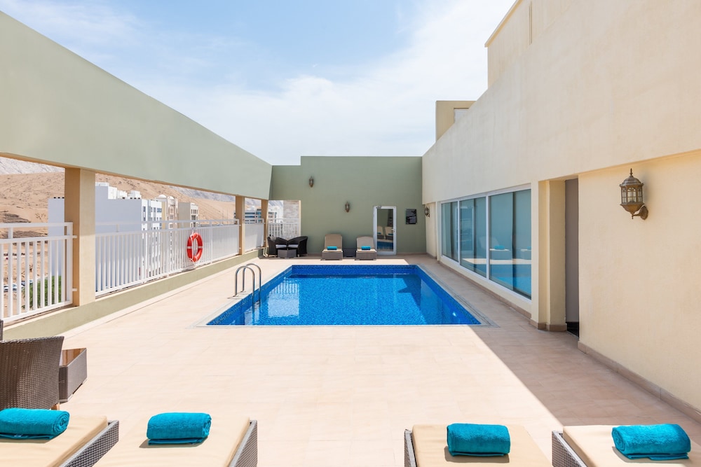 Muscat Dunes Hotel