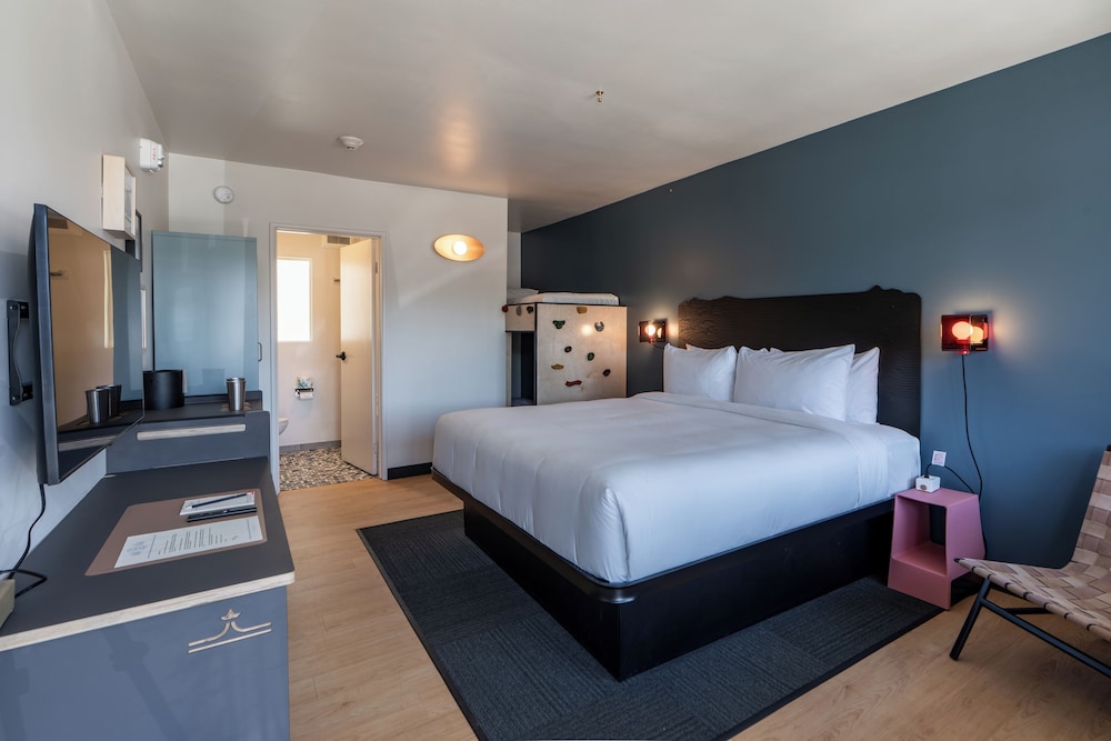 evo Hotel Tahoe City 12/50