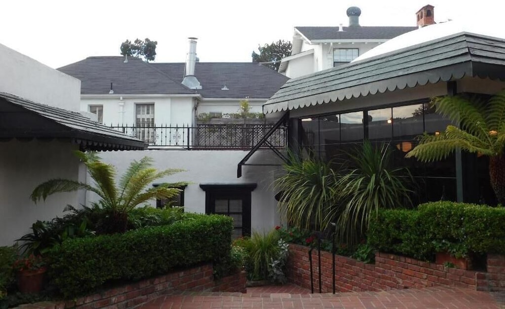 Pine Inn 6/56