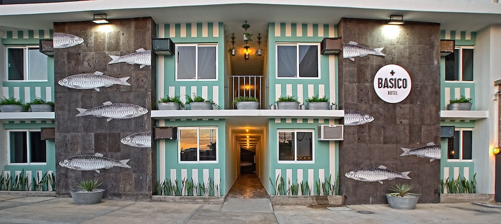 Mas Basico Hotel 3/54