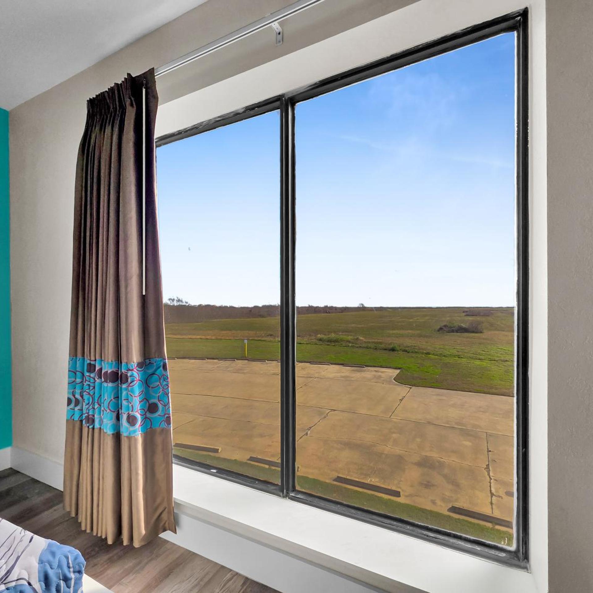 Crystal Palace Resort 20/48
