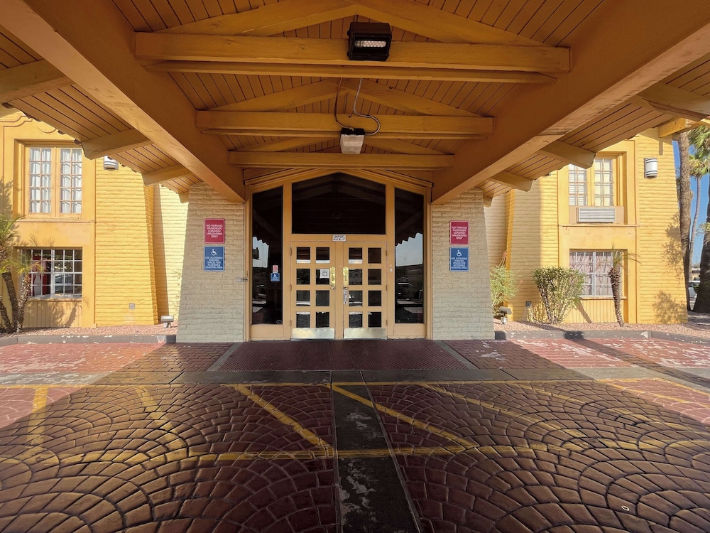 Studio6 Phoenix, AZ - Midtown image