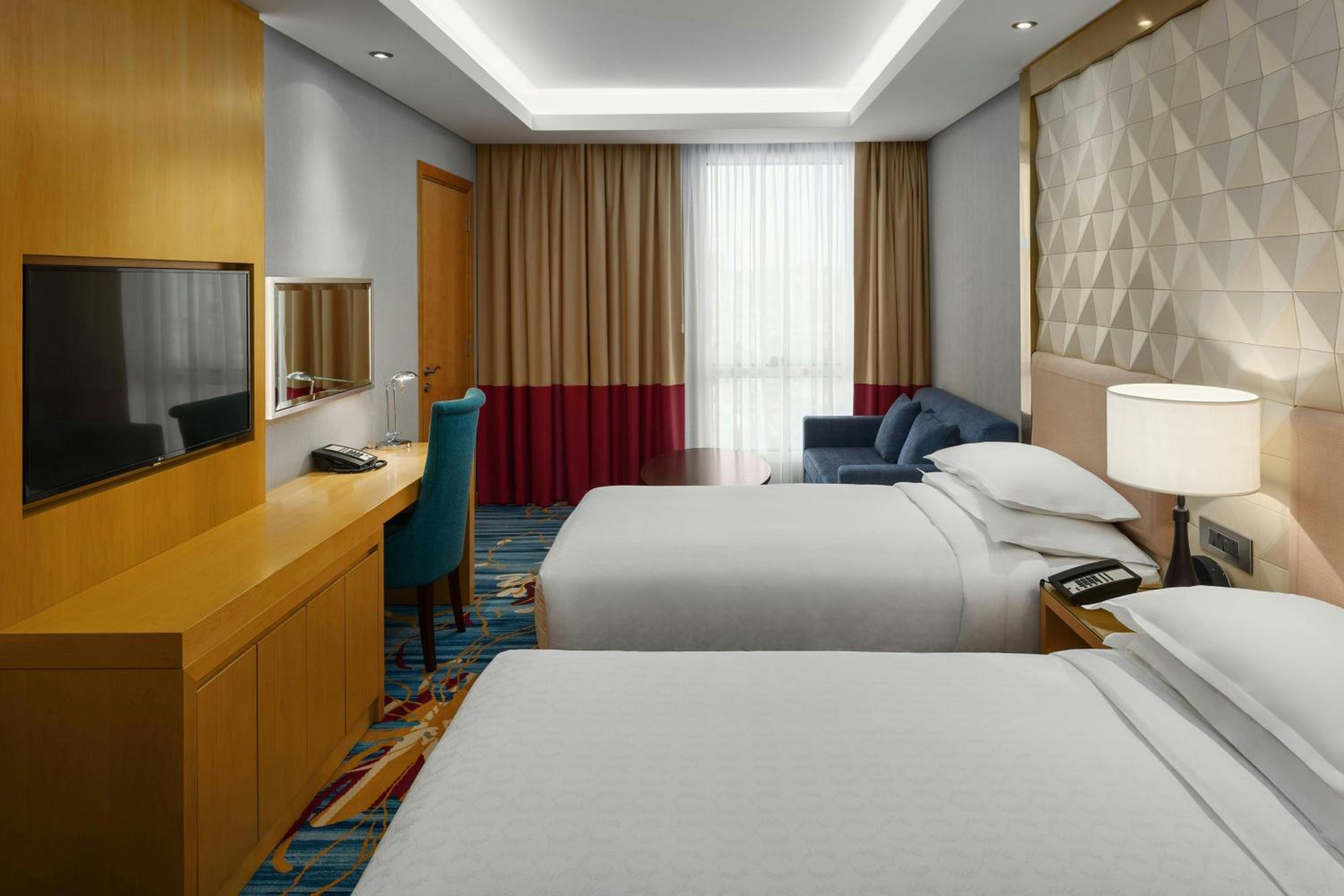 1 Bedroom, Tower, Suite, Twin Beds, Haram View