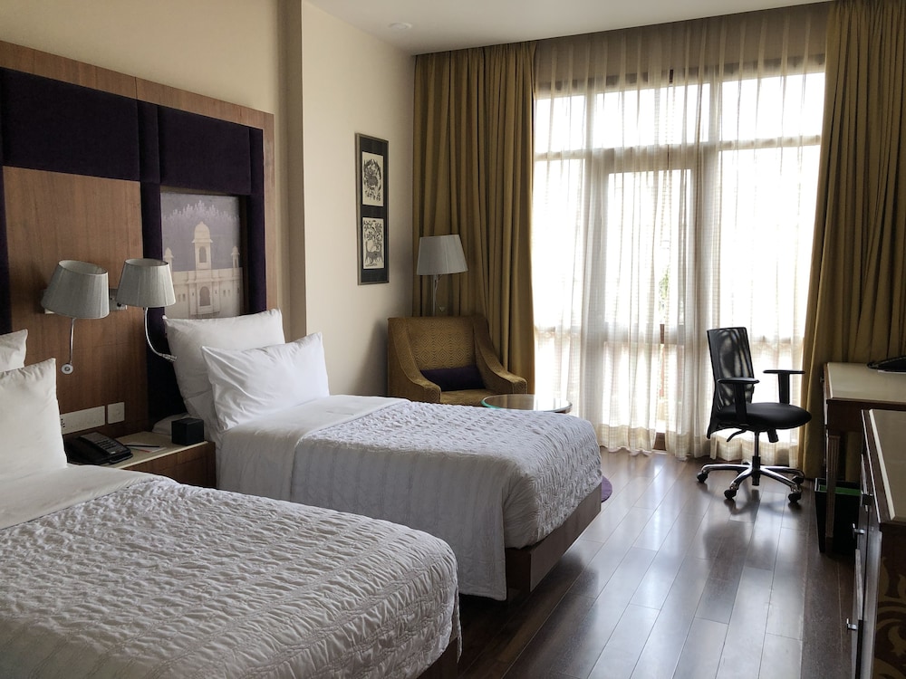 Le Meridien Jaipur Resort Spa